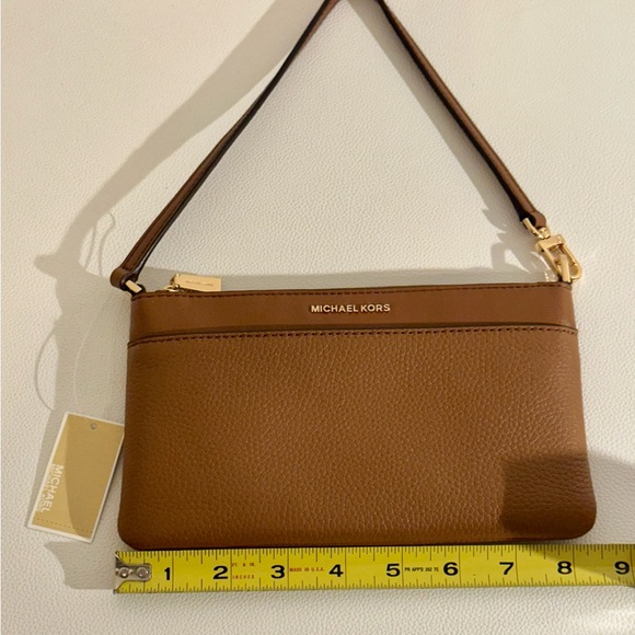 Michael Kors Jet Set Brown Leather Shoulder Baguette Bag • Gold Hardware • NWT - Picture 9 of 15